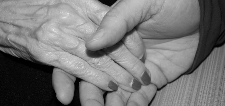 Les atouts des dispositifs de téléassistance pour personnes âgées