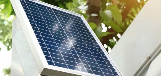 Autoconsommation solaire : pourquoi opter pour un panneau solaire sur prise ?