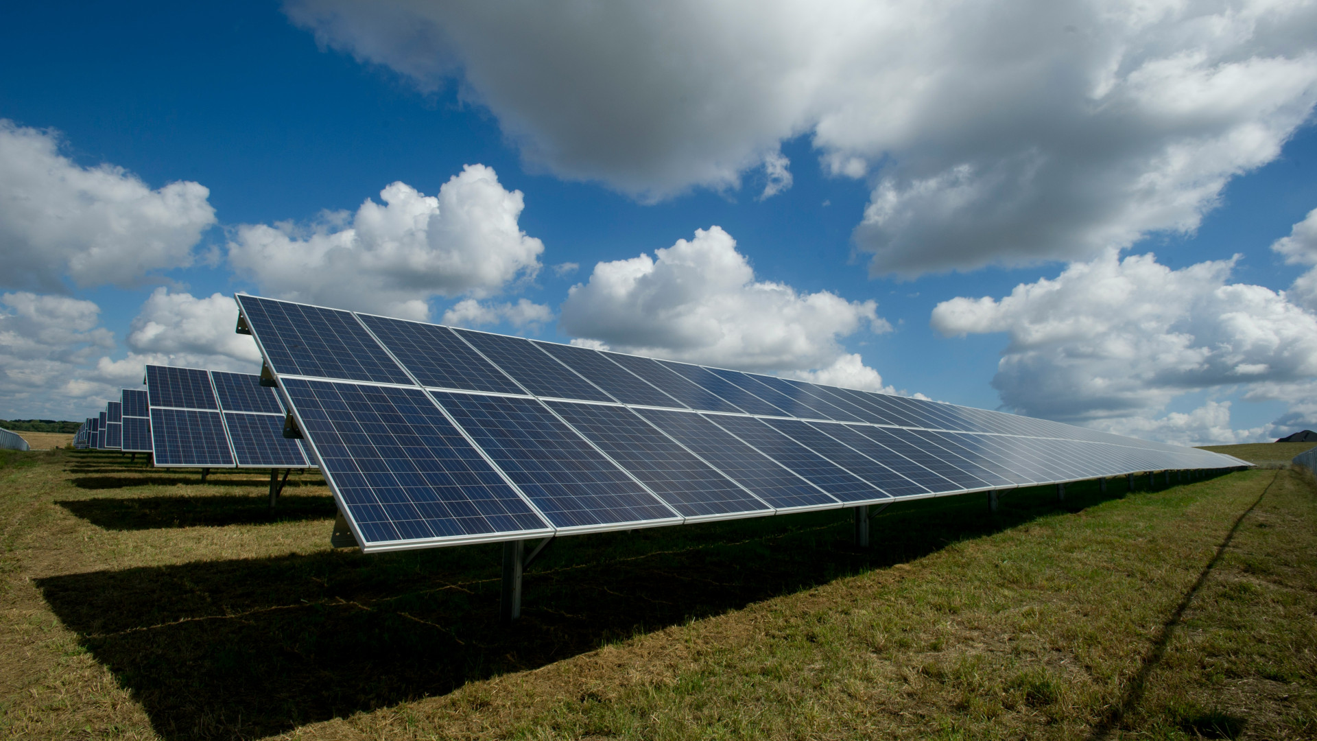 Comment choisir les dimensions parfaites pour vos panneaux photovoltaïques ?