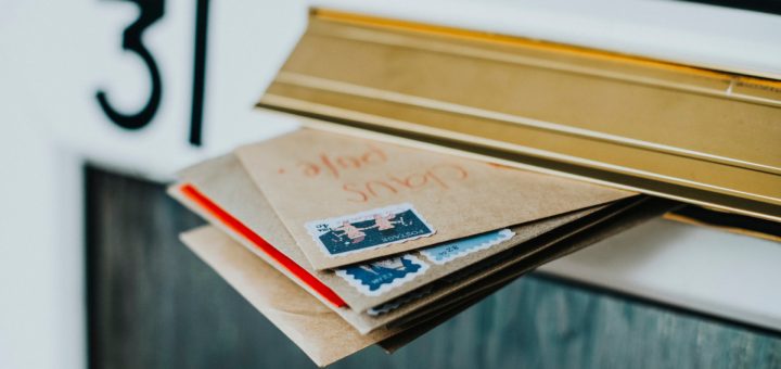 Pourquoi l'enveloppe retour est essentielle dans vos envois ?