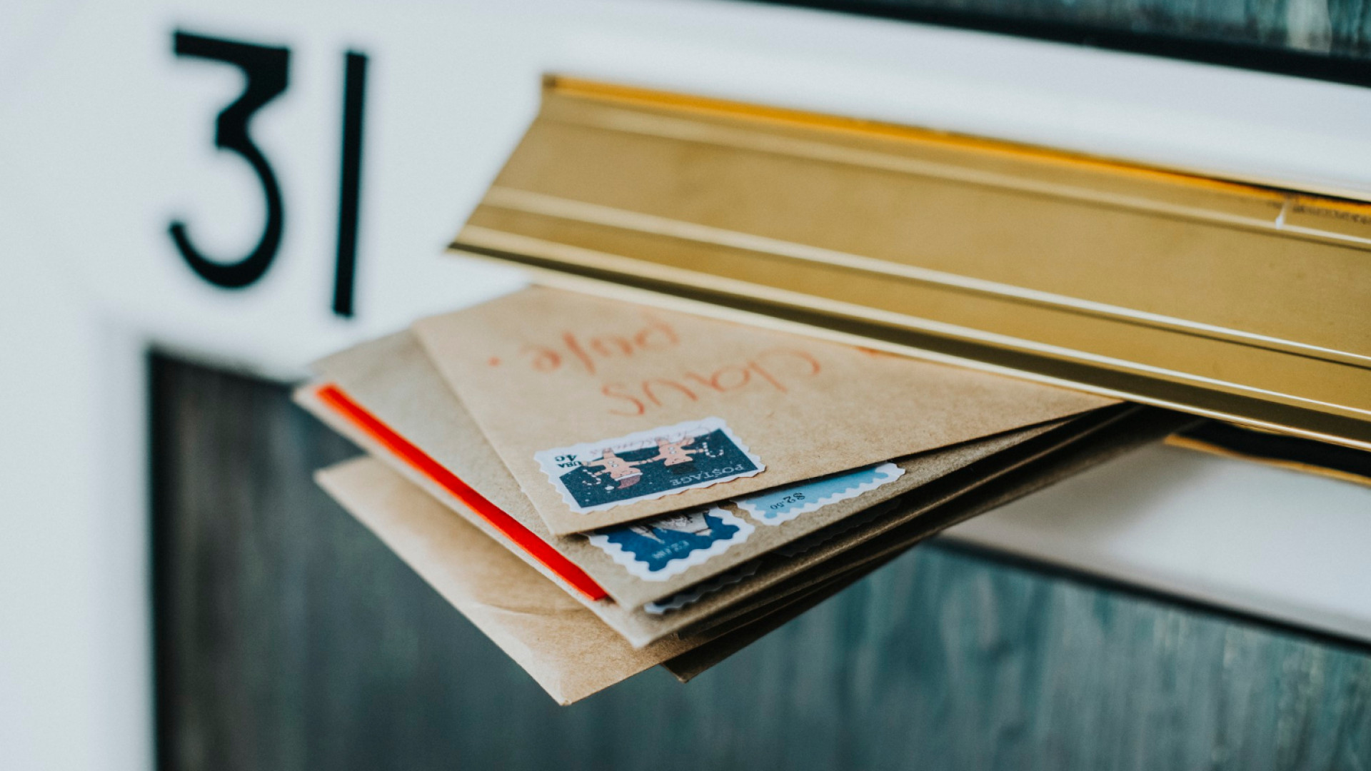 Pourquoi l'enveloppe retour est essentielle dans vos envois ?