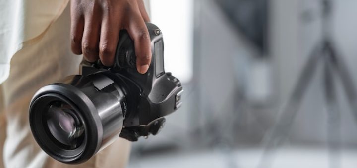 Comment devenir un photographe praticien spécialisé dans les portraits professionnels ?