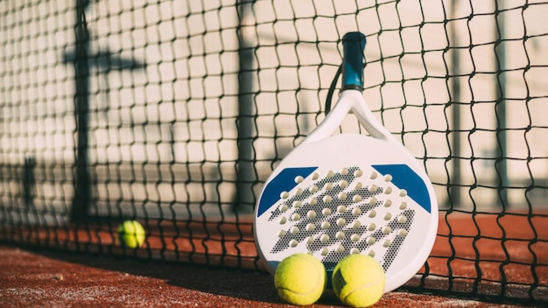 Padel : l’équipement essentiel pour bien débuter