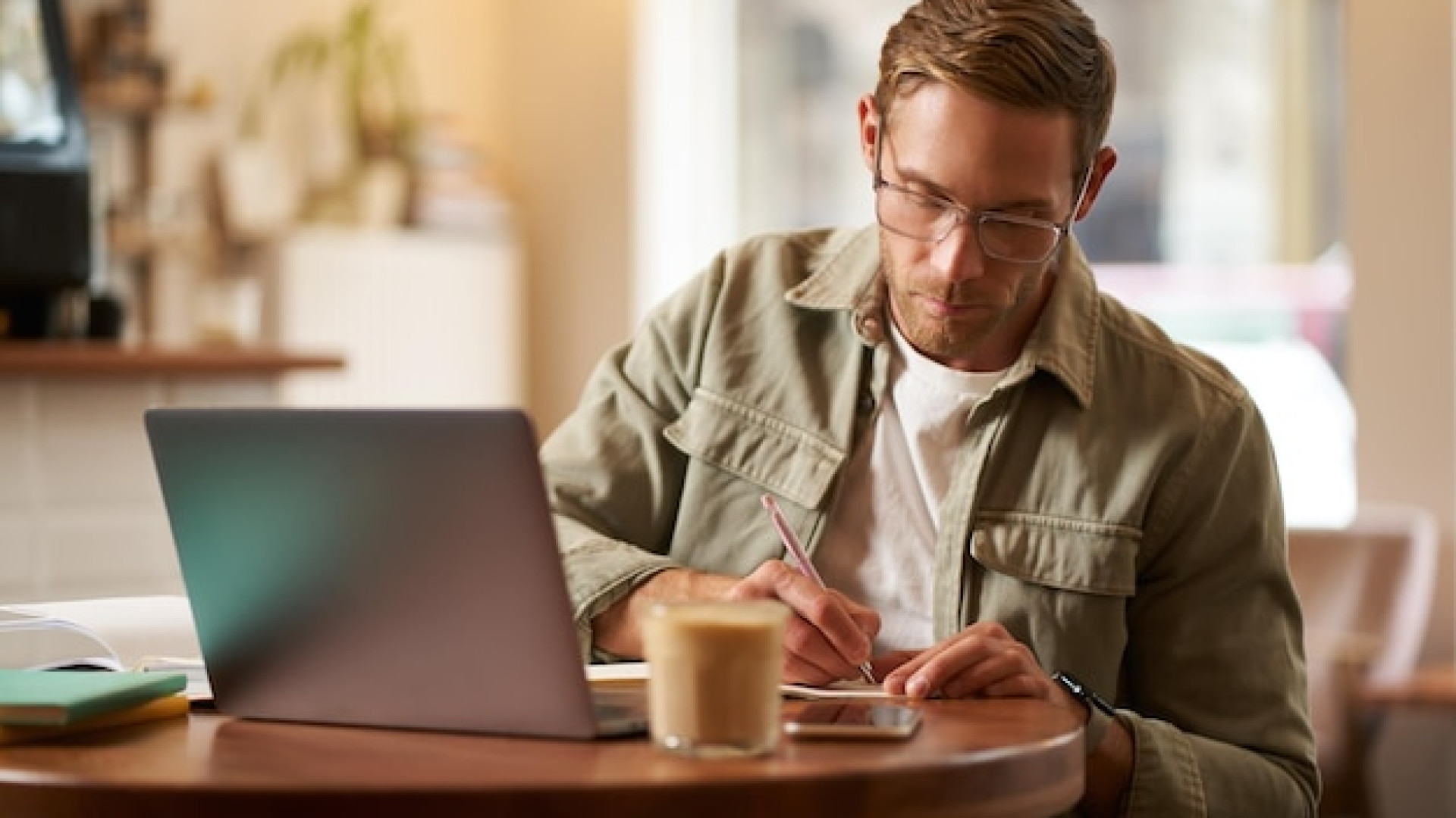 Portage salarial : une alternative flexible au statut d’auto-entrepreneur