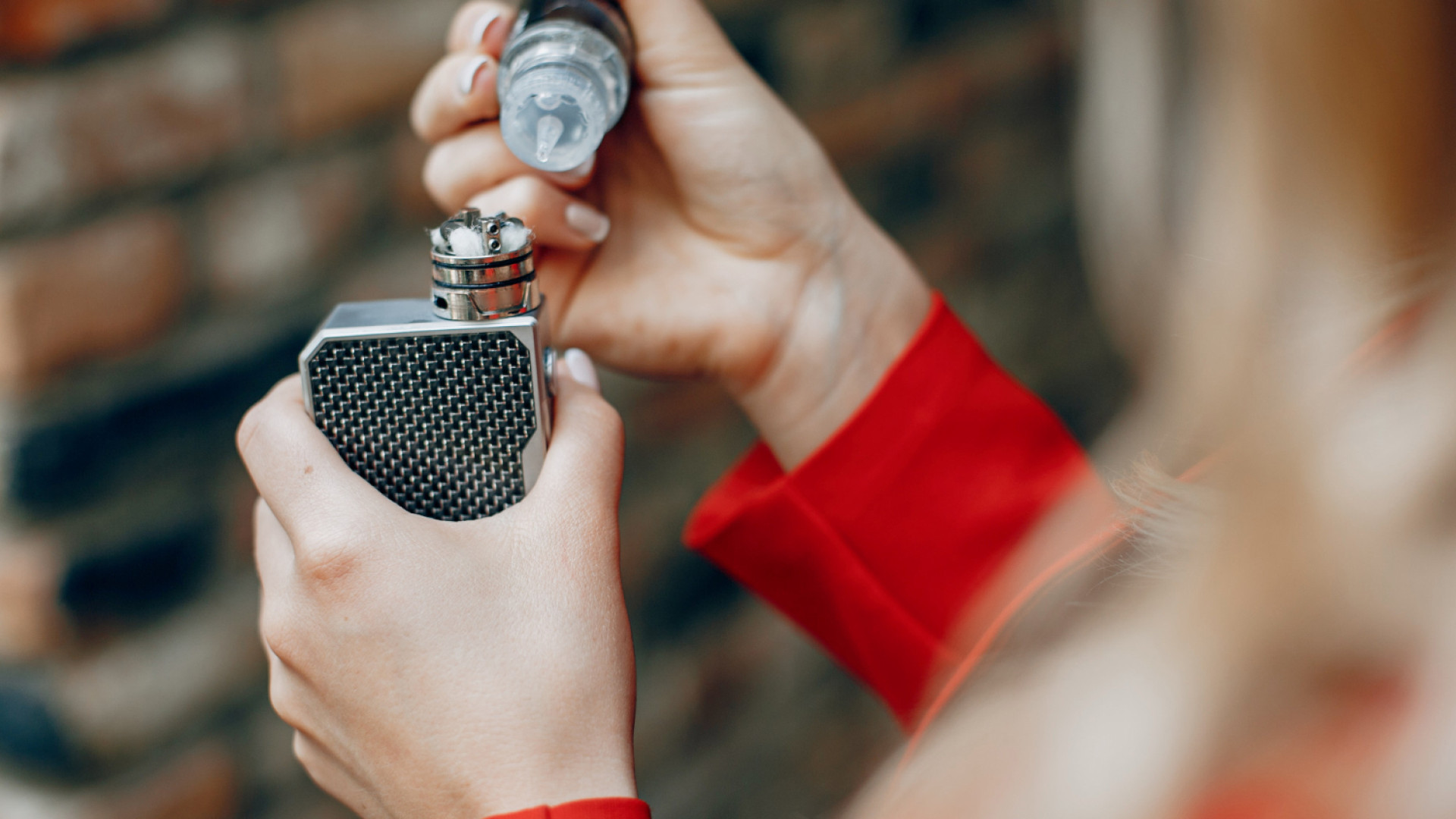 Après l'interdiction des puffs en France, vers quelles alternatives se tournent les vapoteurs ?